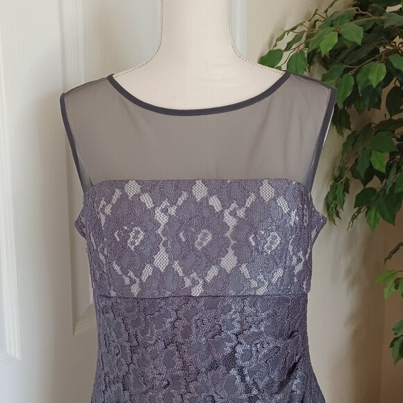 FINAL SALE: SCARLETT Gray Shimmery Floral Lace Sleeveless Dress Size 14 - Picture 2 of 7